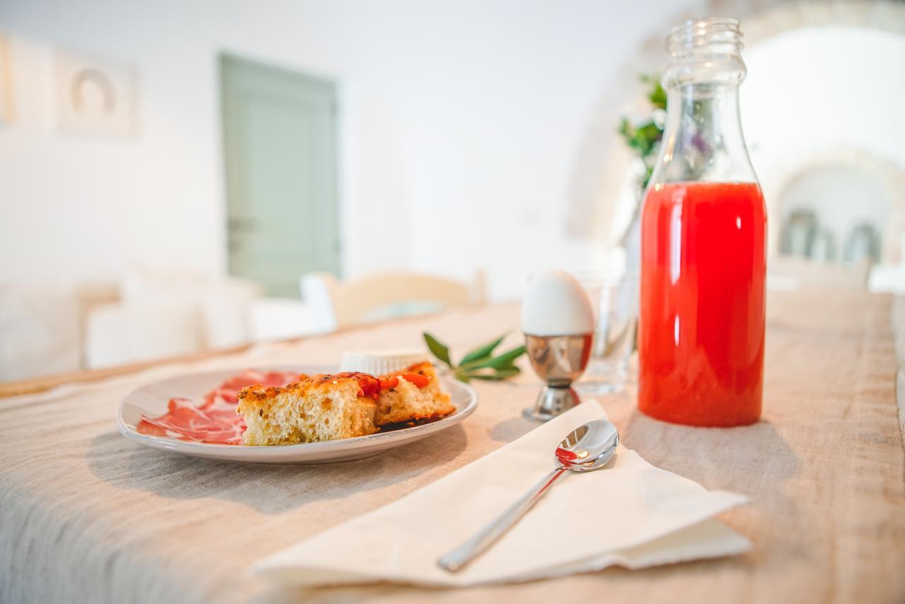 Trullo Essenza-Trulli Anti Charme & Relax Bed & Breakfast อัลเบโรเบลโล ภายนอก รูปภาพ