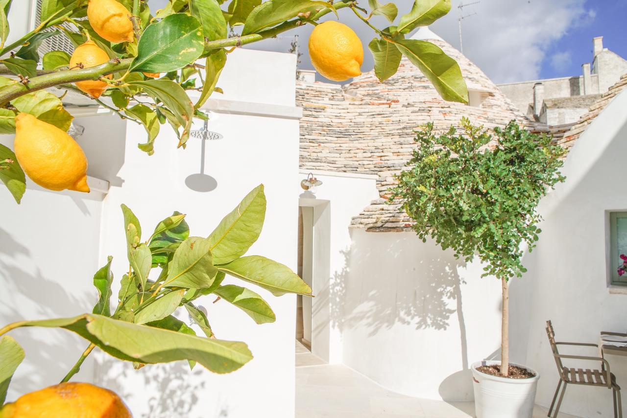 Trullo Essenza-Trulli Anti Charme & Relax Bed & Breakfast อัลเบโรเบลโล ภายนอก รูปภาพ
