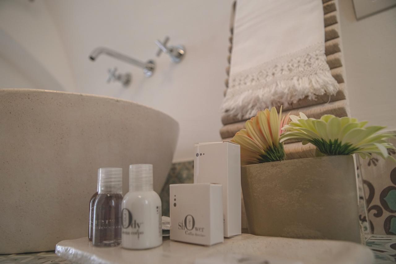 Trullo Essenza-Trulli Anti Charme & Relax Bed & Breakfast อัลเบโรเบลโล ภายนอก รูปภาพ