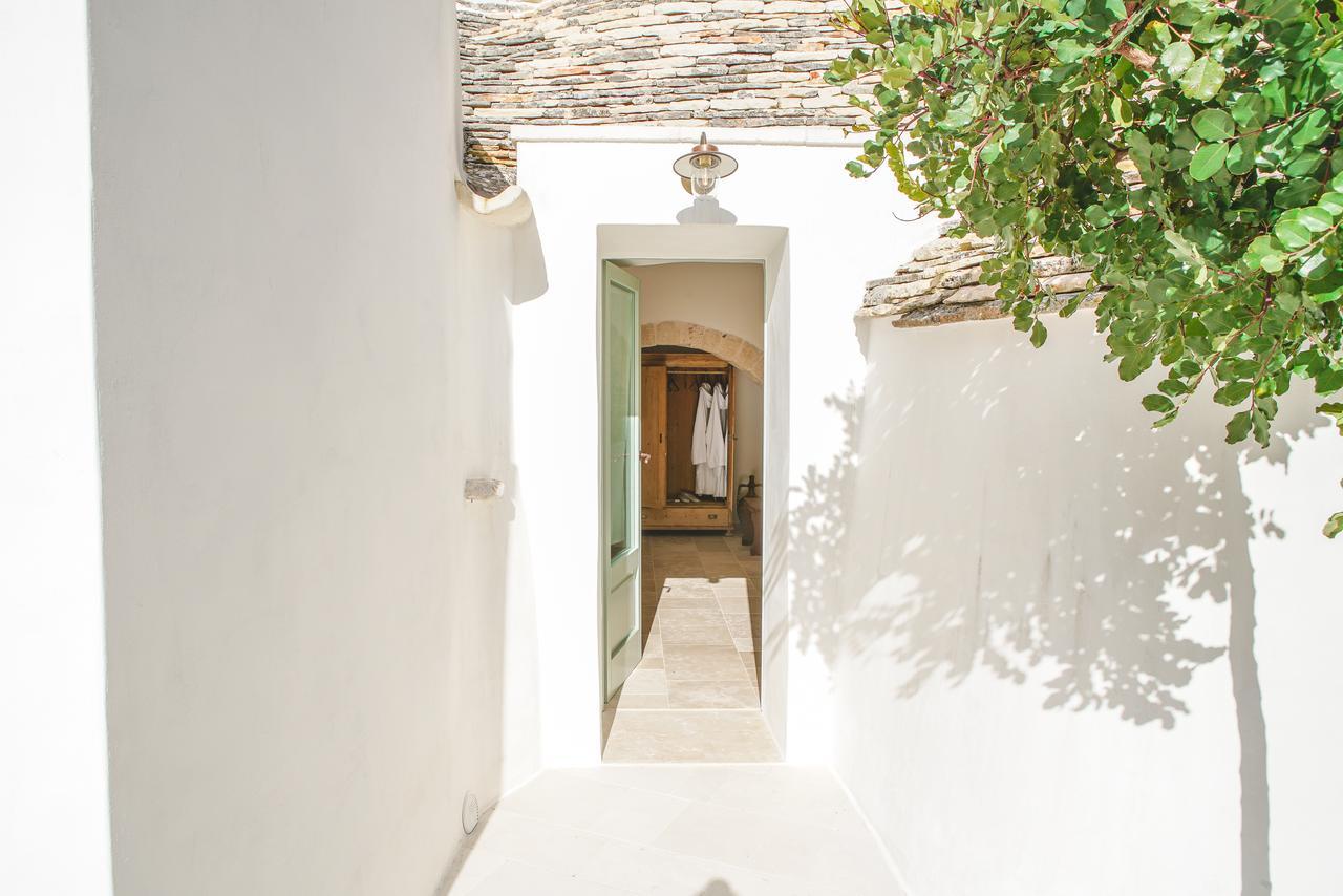 Trullo Essenza-Trulli Anti Charme & Relax Bed & Breakfast อัลเบโรเบลโล ภายนอก รูปภาพ