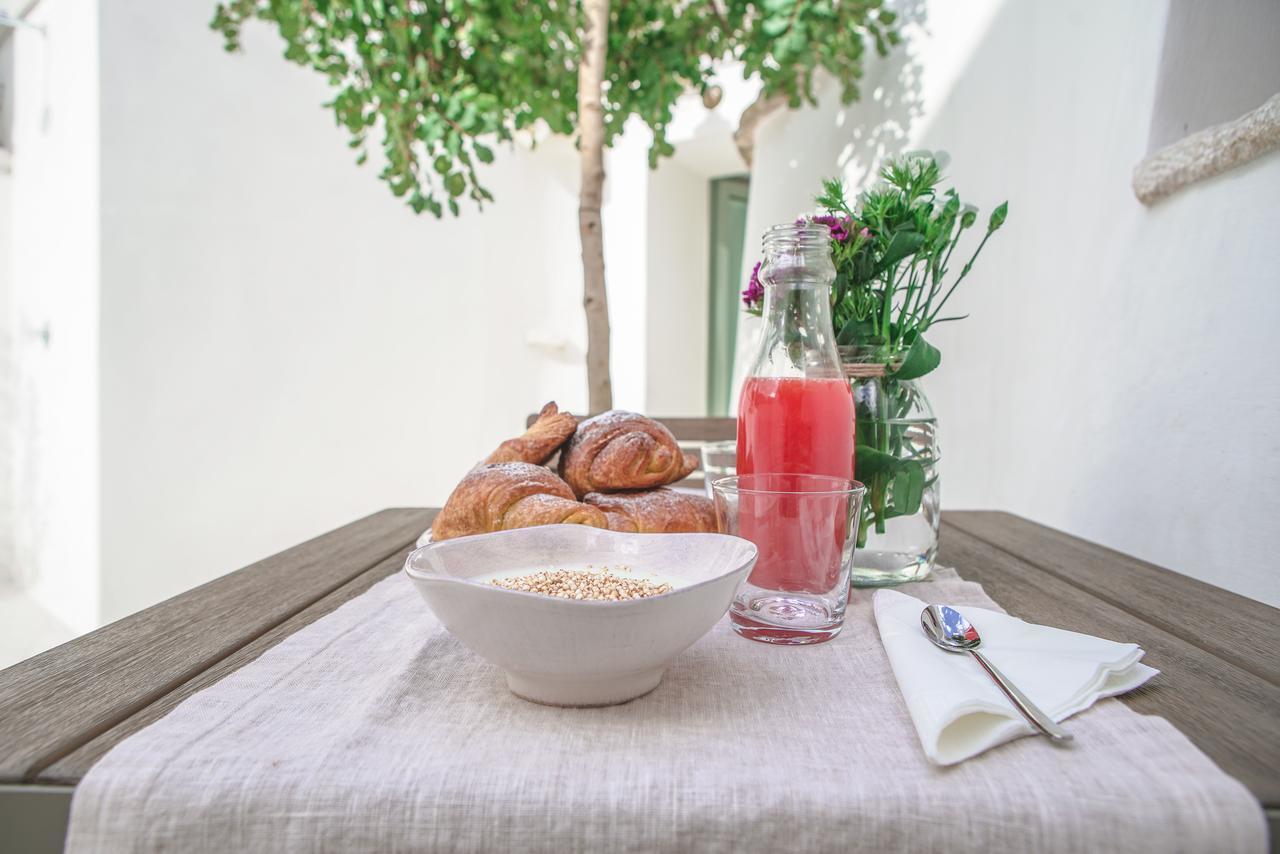 Trullo Essenza-Trulli Anti Charme & Relax Bed & Breakfast อัลเบโรเบลโล ภายนอก รูปภาพ