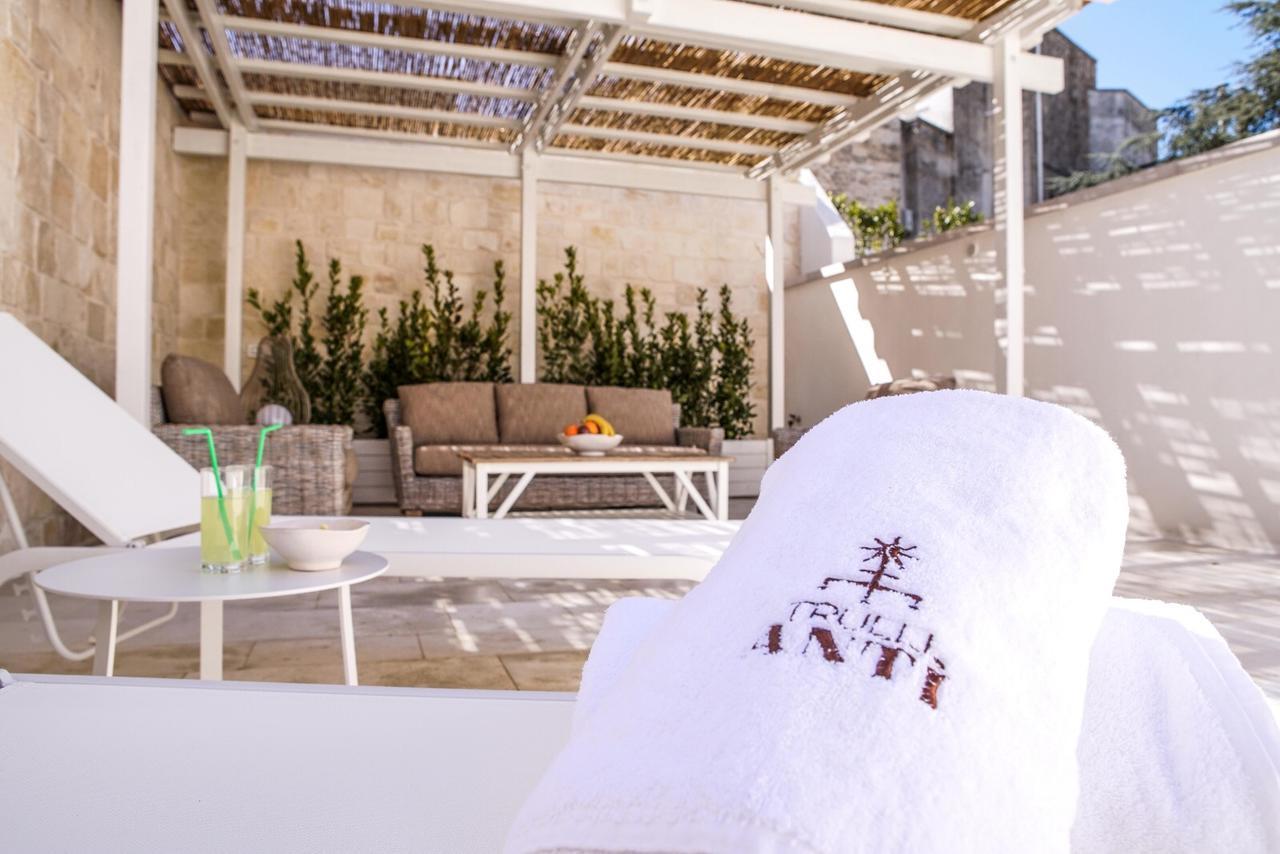 Trullo Essenza-Trulli Anti Charme & Relax Bed & Breakfast อัลเบโรเบลโล ภายนอก รูปภาพ